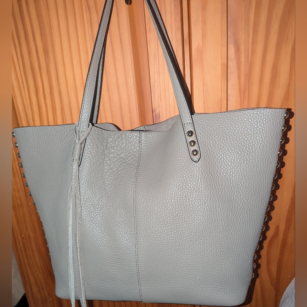 Rebecca Minkoff Gray Tote Bag with Spacious Design - Picture 5 of 12